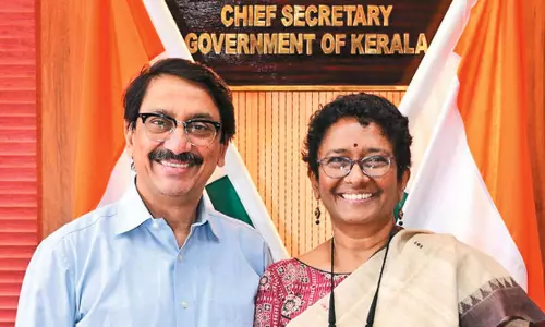 கணவரை தொடர்ந்து தலைமை செயலாளராக பொறுப்பேற்கும் மனைவி