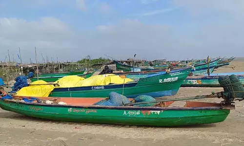 2-வது நாளாக 5000 மீனவர்கள் மீன்பிடிக்க செல்லவில்லை