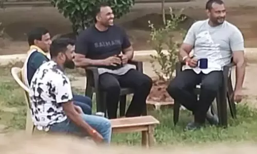 நடிகர் தர்ஷனுக்கு சிறையில் சொகுசு வசதி-  சிறைத்துறை அதிகாரிகள் 7 பேர் சஸ்பெண்ட்