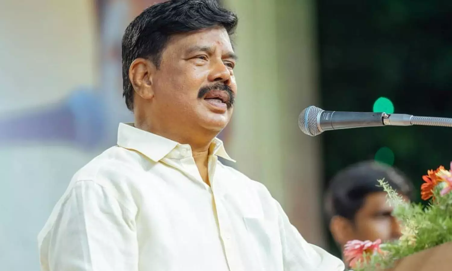 அதிமுகவில் எழுச்சிமிக்க தலைவர்கள் இல்லை: கரு. நாகராஜன் அதிமுகவில் எழுச்சிமிக்க தலைவர்கள் இல்லை: கரு. நாகராஜன்