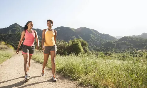 உடல் எடை சீராக இருக்க தினமும் 30 நிமிடம் நடந்தாலே போதும்!