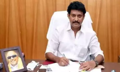 நல்லாசிரியர் விருது அறிவித்துள்ள ஆசிரியருக்கு அன்பில் மகேஷ் வாழ்த்து