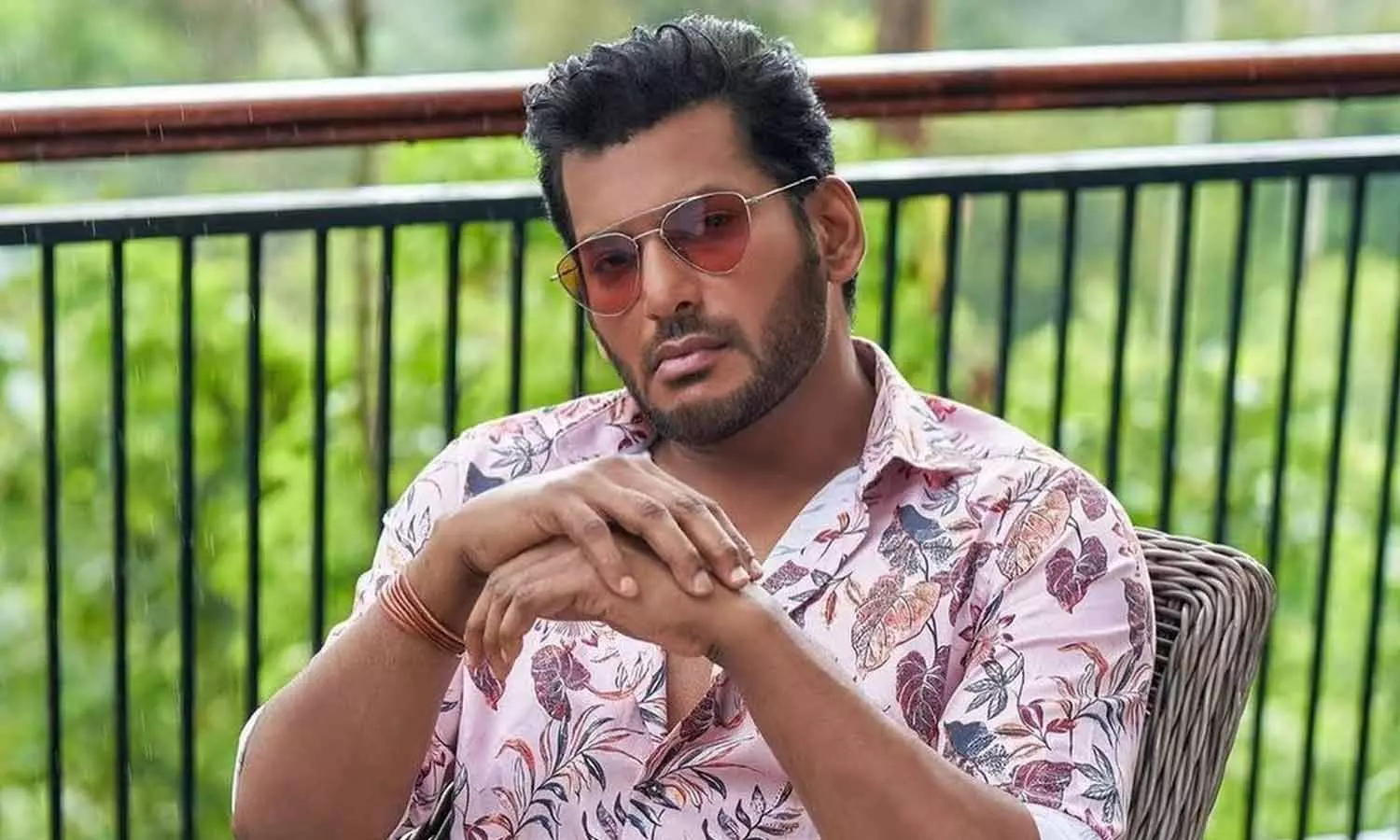 பாலியல் அத்துமீறலில் ஈடுபடுவோரை செருப்பால் அடிக்க வேண்டும்- நடிகர் விஷால்