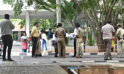 ஈரோட்டில் தனியார் பள்ளிக்கு வெடிகுண்டு மிரட்டல்