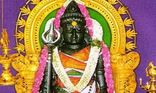 சிவகுமரனாக தனிச்சிறப்புடன் காட்சியளிக்கும் பைரவர்