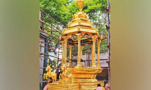 காஞ்சிபுரத்தில் தயாராகி அமெரிக்கா செல்லும் தங்கத்தேர்