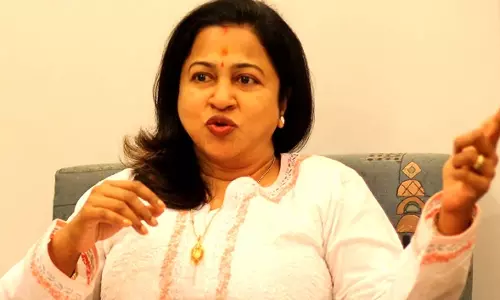 கேரவன்களில் ரகசிய கேமரா- ராதிகா