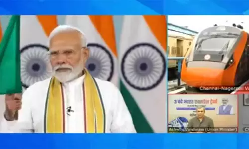 தமிழகத்துக்கு மேலும் 2 வந்தே பாரத் ரெயில்கள்-  பிரதமர் மோடி தொடங்கி வைத்தார்