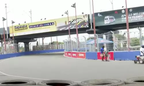 எஃப்ஐஏ சான்றிதழ் விவகாரம்- பார்முலா 4 கார் பந்தயம் நடக்குமா?