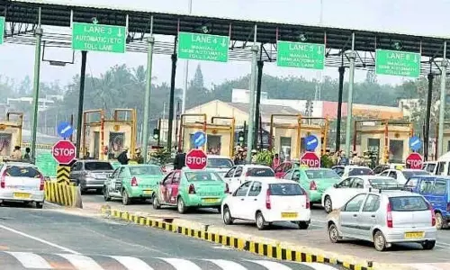 தமிழகத்தில் 25 சுங்கச்சாவடிகளில் இன்று முதல் கட்டணம் உயர்வு