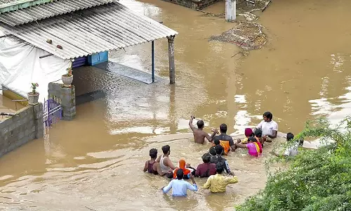 ஆந்திராவில் 10 பேர் உயிரிழப்பு- ரூ.5 லட்சம் நிதியுதவி அறிவிப்பு