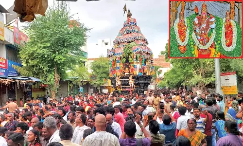 திருச்செந்தூர் சுப்பிரமணிய சுவாமி கோவில் ஆவணித்திருவிழா தேரோட்டம் கோலாகலம்