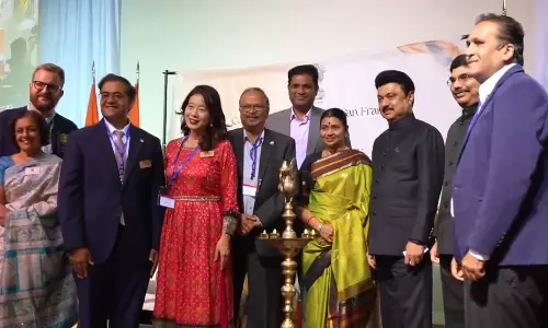 வாஞ்சையோடு அணைத்துக்கொள்ளும் உறவுகள்!- மு.க.ஸ்டாலின் நெகிழ்ச்சி