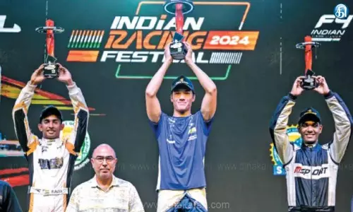 `பார்முலா 4 முதல் போட்டியில் ஆஸ்திரேலிய வீரர் பார்ட்டர் சாம்பியன்