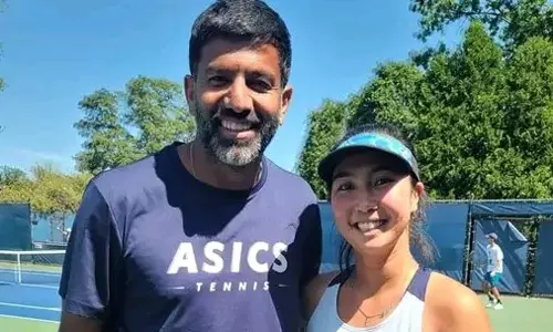 அமெரிக்க ஓபன்: கலப்பு இரட்டையர் அரையிறுதிக்கு முன்னேறியது போபண்ணா ஜோடி