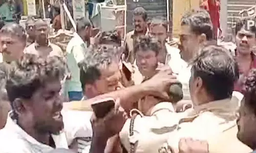 பெண் டி.எஸ்.பி. தலைமுடியை பிடித்து இழுத்து தாக்கிய போராட்டக்காரர்கள்- மேலும் 6 பேர் கைது