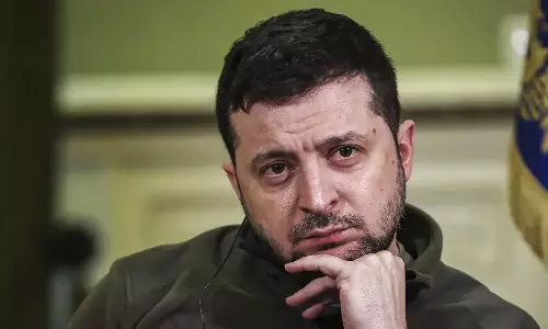 போர் நடைபெற்று வரும் நிலையில் உக்ரைனின் 4 முக்கிய மந்திரிகள் ராஜினாமா