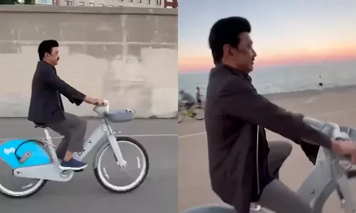 சிகாகோ கடற்கரையில் சைக்கிள் ஓட்டி மகிழ்ந்த முதலமைச்சர்