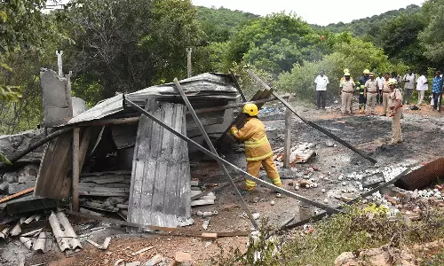 சேலம் அருகே பட்டாசு ஆலையில் தீ விபத்து- தொழிலாளி பலி