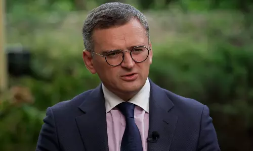 ரஷிய தாக்குதல் எதிரொலி: உக்ரைன் வெளியுறவு மந்திரி திடீர் ராஜினாமா