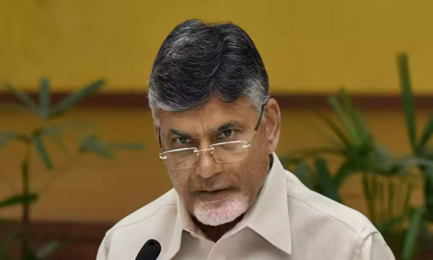 வெள்ள பாதிப்பு: முதல் தவணையாக ரூ.5 ஆயிரம் கோடி கேட்கும் சந்திரபாபு நாயுடு வெள்ள பாதிப்பு: முதல் தவணையாக ரூ.5 ஆயிரம் கோடி கேட்கும் சந்திரபாபு நாயுடு