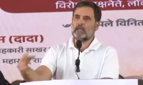 மகாராஷ்டிரா மக்கள் ஒவ்வொருவரிடமும் மோடி மன்னிப்பு கேட்க வேண்டும்: ராகுல் காந்தி