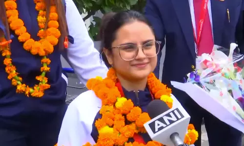 டெல்லி திரும்பிய வீரர், வீராங்கனைகள்: அவனி லெகரா உள்ளிட்டோருக்கு உற்சாக வரவேற்பு