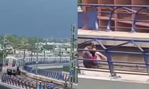 எதிரில் ரெயில்.. மெட்ரோ டிராக்கில் தறிகெட்டு ஓடிய பெண்ணை துண்டுக்கட்டாக தூக்கி வந்த அதிகாரிகள் - வீடியோ
