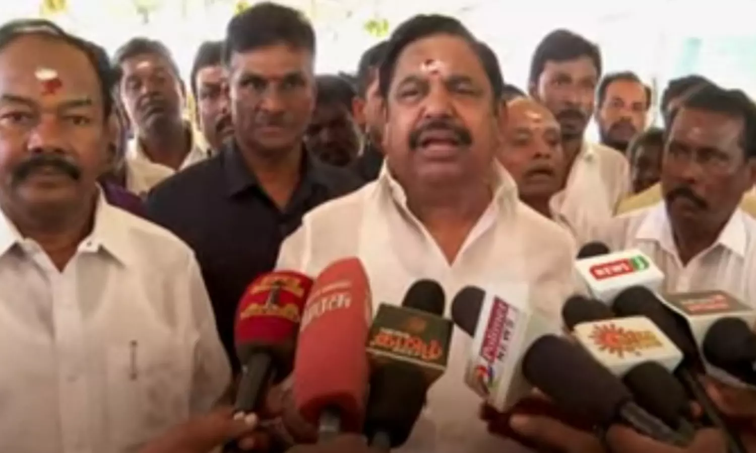 தவெக-வில் இணைகிறாரா ராமச்சந்திரன்? இபிஎஸ் பதில் தவெக-வில் இணைகிறாரா ராமச்சந்திரன்? இபிஎஸ் பதில்