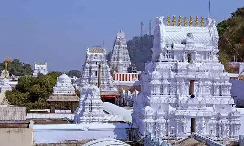 சிவராத்திரியில் தரிசிக்க வேண்டிய தலங்கள்-காளஹஸ்தி