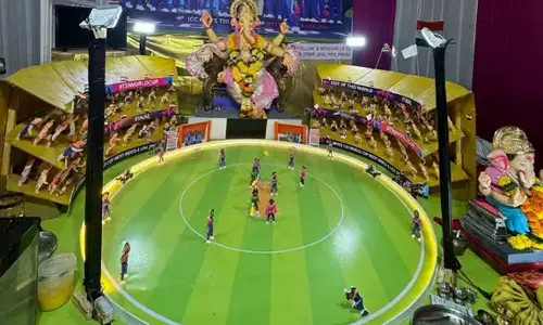 கணேஷ் மண்டலில் சூர்யகுமார் யாதவ் கேட்ச்: வைரலாகும் புகைப்படம்