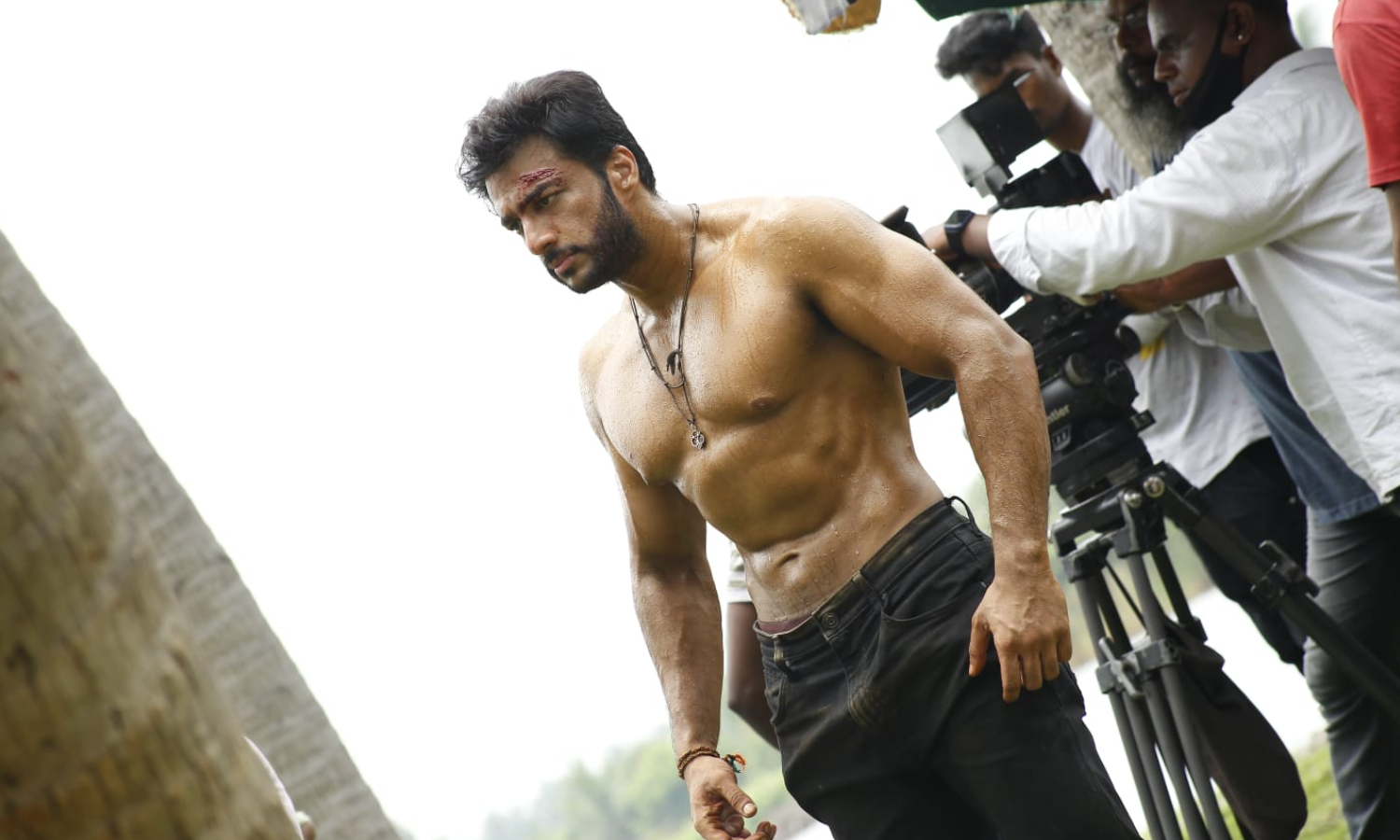 ரஜினி ரசிகராக விஜய் சத்யாவின் தில்ராஜா - ரிலீஸ் எப்போ தெரியுமா? ரஜினி ரசிகராக விஜய் சத்யாவின் தில்ராஜா - ரிலீஸ் எப்போ தெரியுமா?