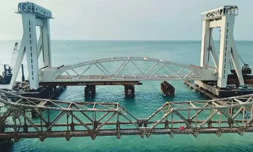 பாம்பன் புதிய ரெயில் பாலத்தை அடுத்த மாதம் திறந்து வைக்கிறார் பிரதமர் மோடி