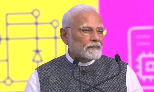 கடந்த 10 ஆண்டுகளில் இந்தியாவின் சூரிய ஆற்றல் திறன் 3 ஆயிரம் சதவீதம் அதிகரிப்பு- பிரதமர் மோடி