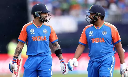 கோலியை விட ரோகித் வேற லெவல்- பாக். முன்னாள் வீரர் புகழாரம்