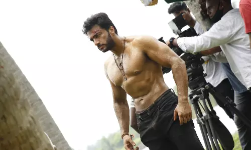 ரஜினி ரசிகராக விஜய் சத்யாவின் தில்ராஜா - ரிலீஸ் எப்போ தெரியுமா?