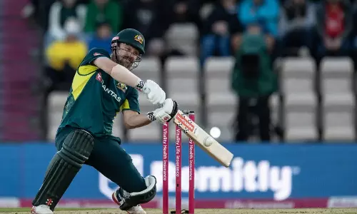 முதல் டி20 போட்டியில் டிராவிஸ் அதிரடி அரைசதம்: ஆஸ்திரேலியா 179 ரன்கள் குவிப்பு