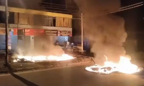 விநாயகர் சிலை ஊர்வலத்தில் மோதல்: திடீர் வன்முறையால் மாண்டியாவில் 144 தடை உத்தரவு