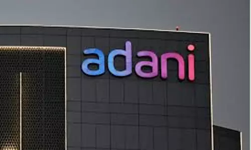 6 வங்கிக்கணக்கை முடக்கிய சுவிஸ் வங்கி: மறுப்பு தெரிவித்த அதானி குழுமம்