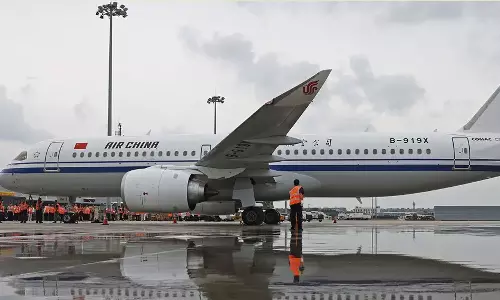 பெபின்கா சூறாவளி எதிரொலி: ஷாங்காய் நகரில் நூற்றுக்கணக்கான விமானங்கள் ரத்து