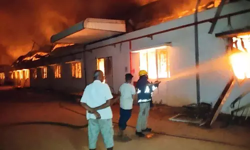 பின்னலாடை நிறுவனத்தின் பயங்கர தீ விபத்து