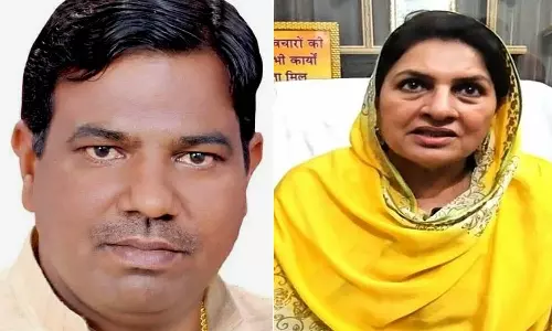 கருநாகம் பாஜக-வுக்கு தாவிய தலைவரை சாடிய துஷ்யந்த் சவுதாலா தாயார்