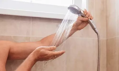 மாசம் ஒருமுறை மட்டுமே குளிக்கும் கணவன்.. துர்நாற்றம் தாங்காமல் விவாகரத்து கோரிய மனைவி