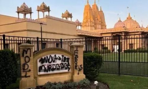 நியூயார்க்கில் இந்து கோவில் மீது தாக்குதல்