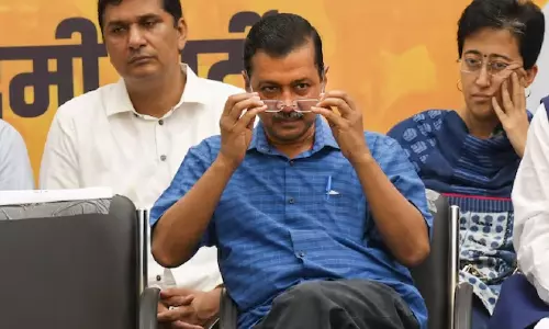 கெஜ்ரிவாலின் அரசியல் கணக்கு.. ராஜினாமா கார்டை மீண்டும் கையில் எடுத்தது ஏன்? - ஒரு அலசல்