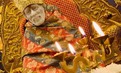 ஆரத்தியும் வழிப்பாட்டு முறையும்