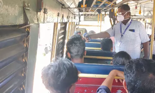 நிபா வைரஸ் எதிரொலி: கேரளாவில் இருந்து வருபவர்களுக்கு குமரி எல்லையில் காய்ச்சல் பரிசோதனை