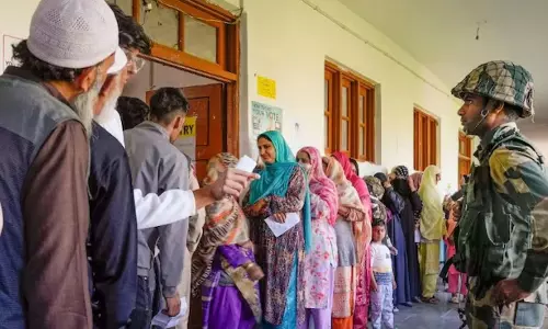 ஜம்மு காஷ்மீர் தேர்தல்: 3 மணி நிலவரப்படி 50.65 சதவீத வாக்குப்பதிவு