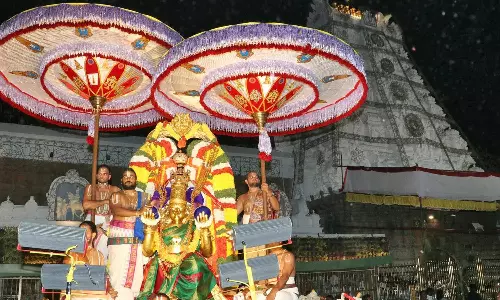 திருப்பதி பிரமோற்சவ விழாவின்போது மலைப்பாதையில் 3 நாட்கள் பைக் உள்ளிட்ட வாகனங்களுக்கு தடை