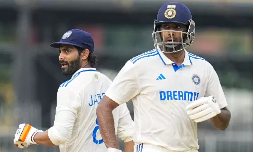 சேப்பாக்கம் டெஸ்ட்: சொந்த மண்ணில் சதம் அடித்து அசத்திய அஷ்வின் - முதல் நாள் ஆட்டநேர முடிவில் இந்தியா 339/6